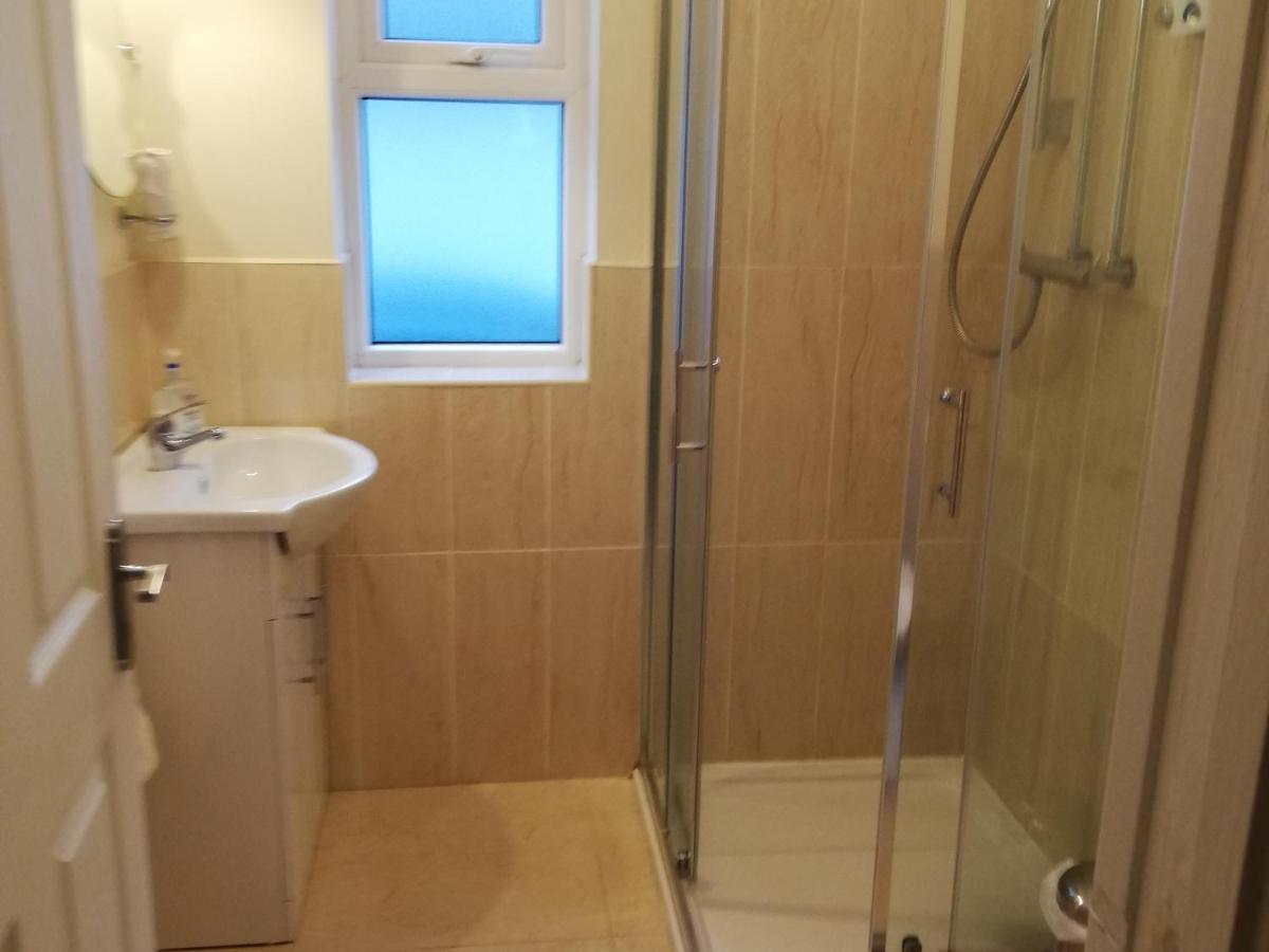 واتيرفورد The Vee Guest Accommodation المظهر الخارجي الصورة
